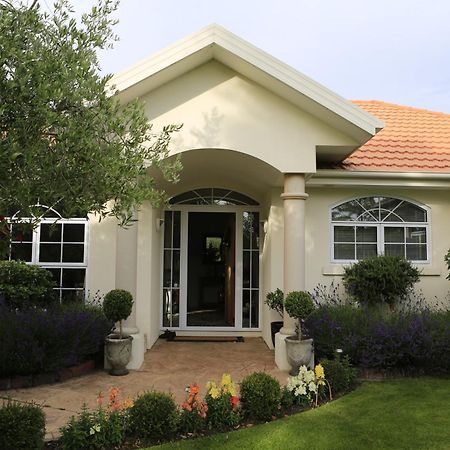 Olive House Bed And Breakfast Крайстчърч Екстериор снимка