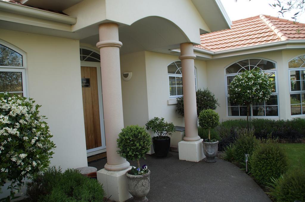 Olive House Bed And Breakfast Крайстчърч Екстериор снимка