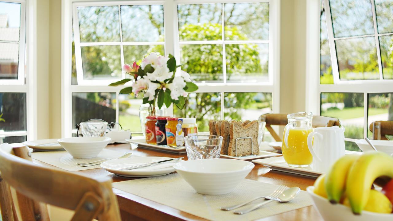 Olive House Bed And Breakfast Крайстчърч Екстериор снимка