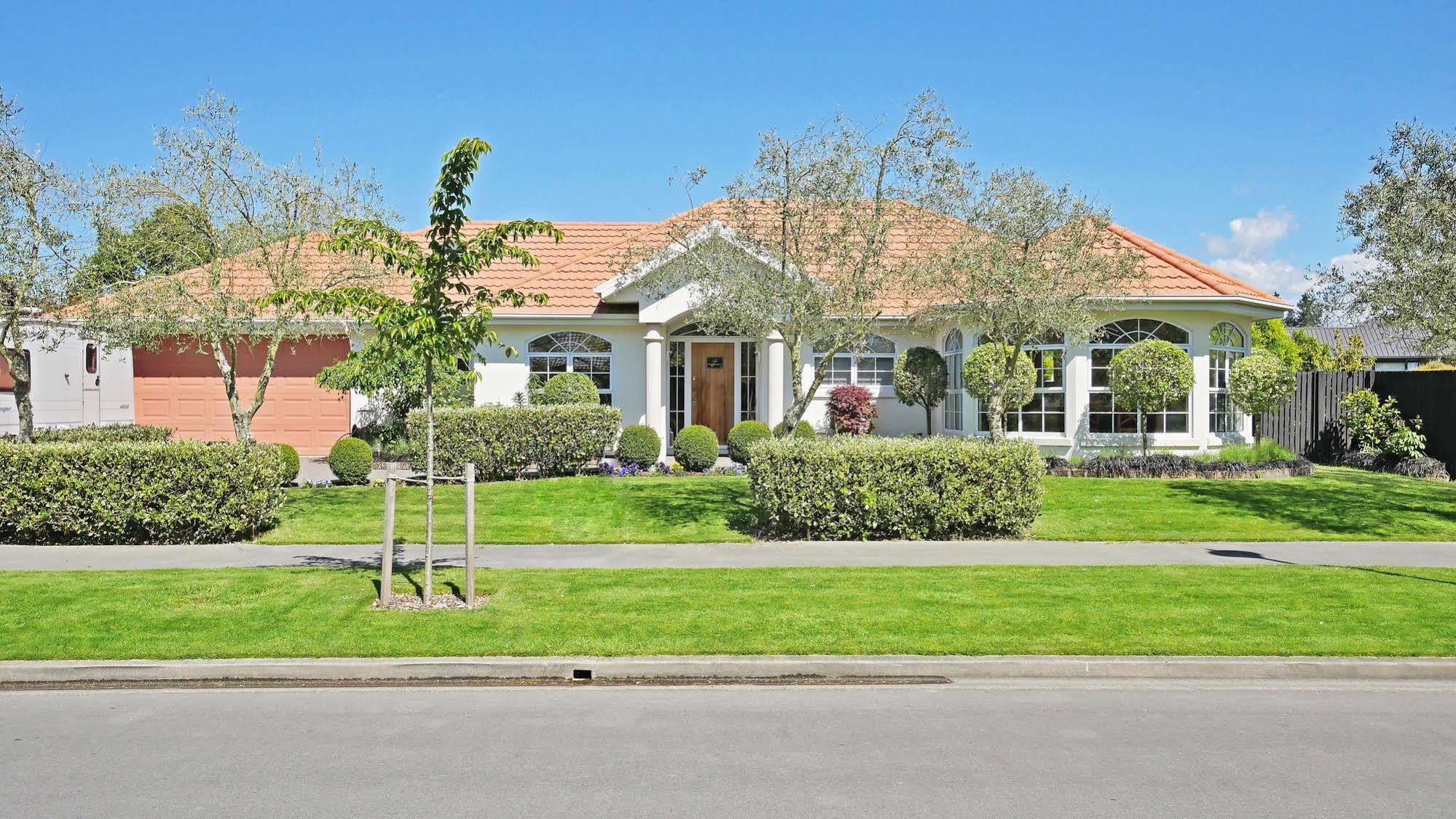 Olive House Bed And Breakfast Крайстчърч Екстериор снимка
