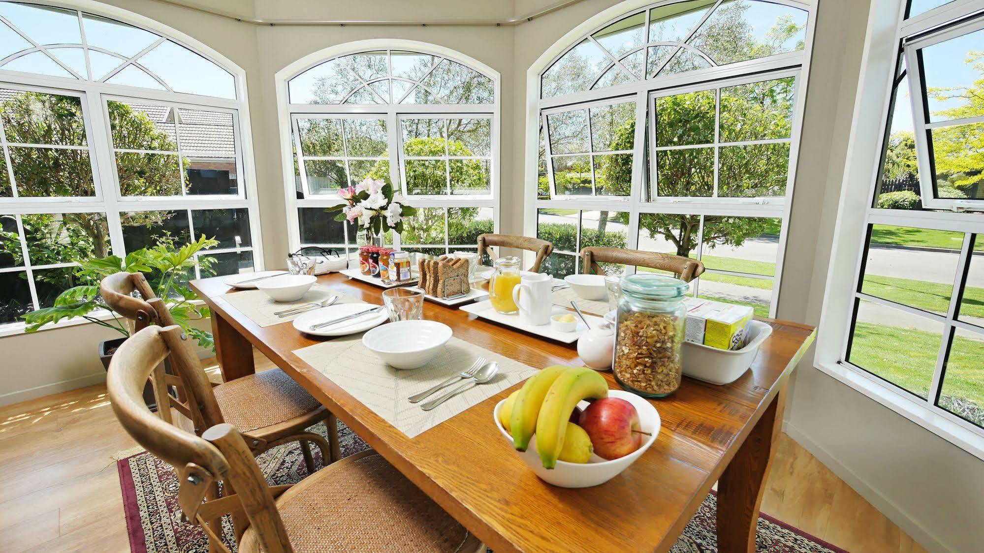 Olive House Bed And Breakfast Крайстчърч Екстериор снимка